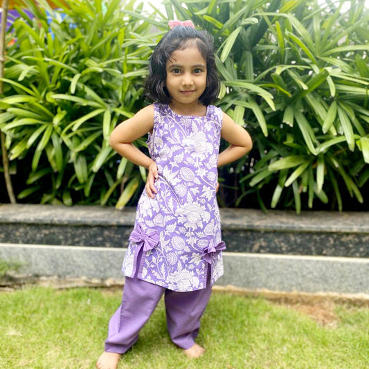 Girls' Lavender Floral Cotton Kurti Pant Set with Bows